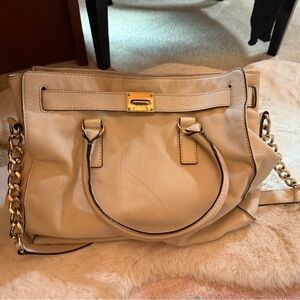 Elegant Cream Leather Handbag